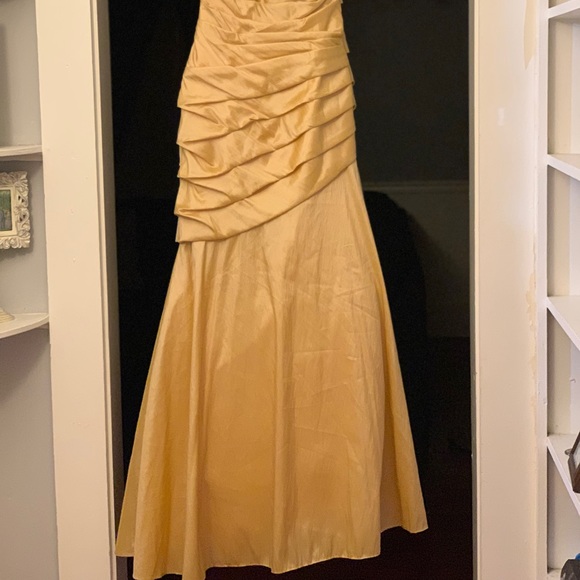 Alexia Designs Bridesmaid Dress - Picture 5 of 5